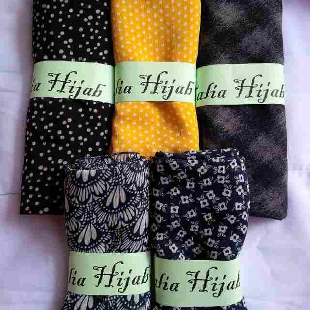 Shalia Hijab