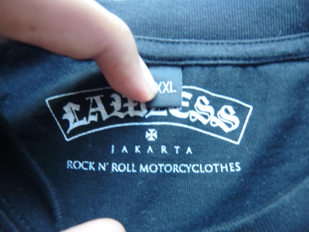 Kaos Lawless Jakarta Worship