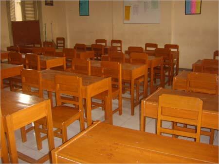 Yang Terjadi di Kelas Pas Masuk Sekolah Baru