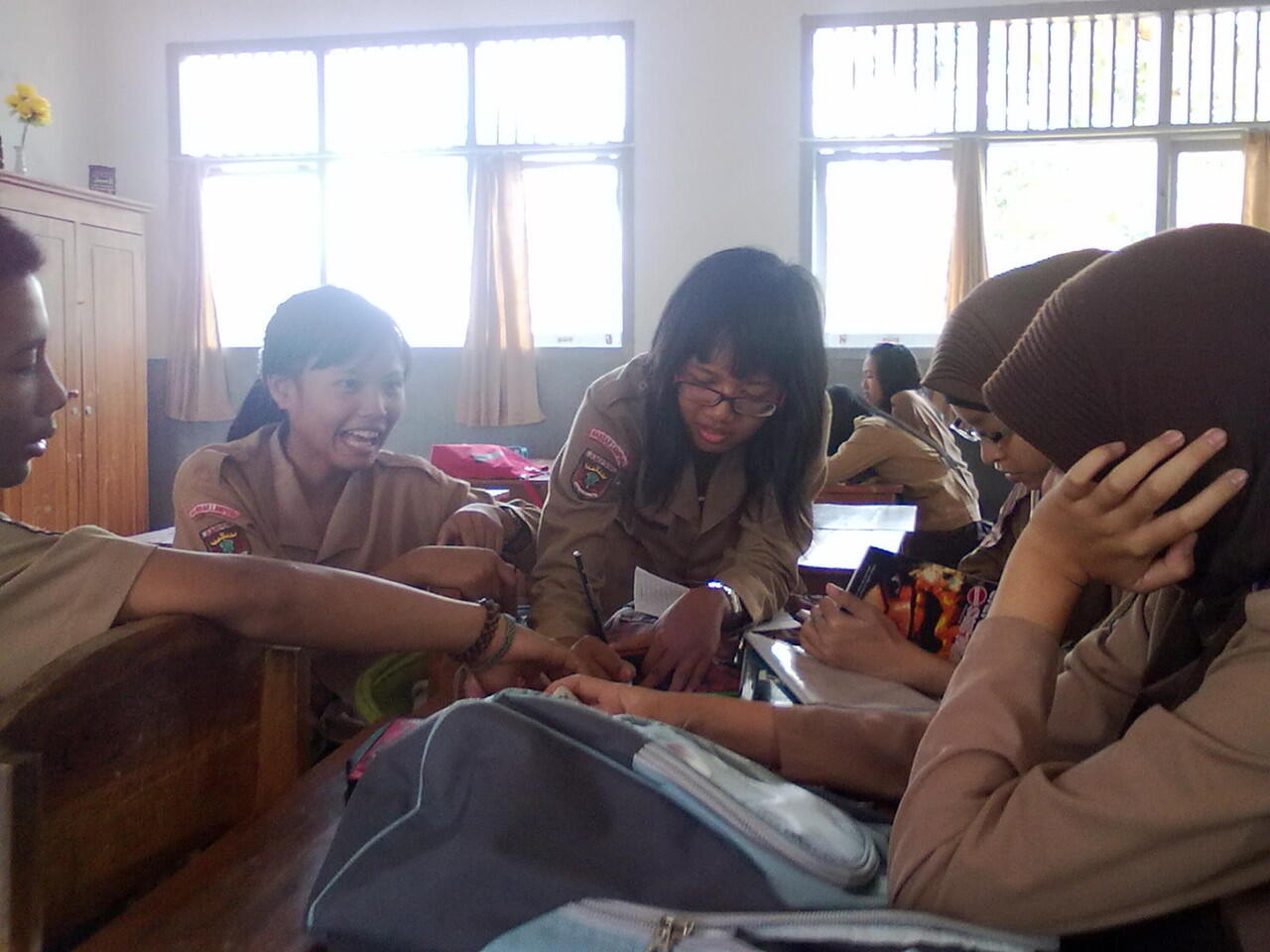 Yang Terjadi di Kelas Pas Masuk Sekolah Baru