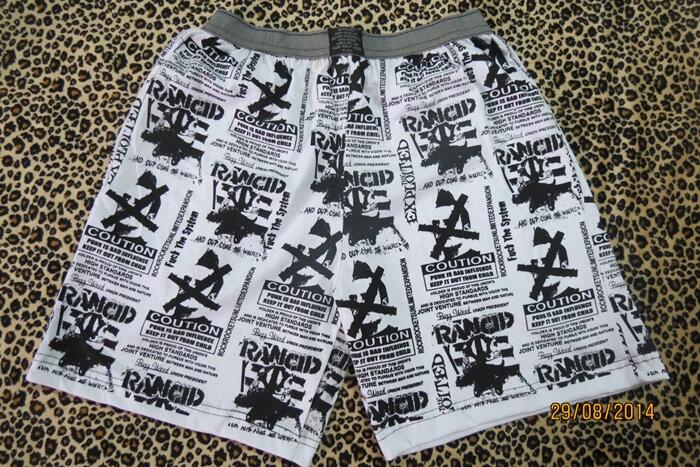 celana boxer