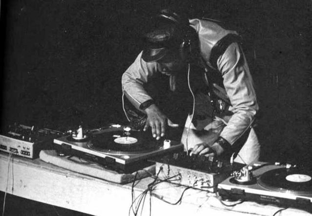 Apa itu music EDM?bagi yg demen musik masuk gan!