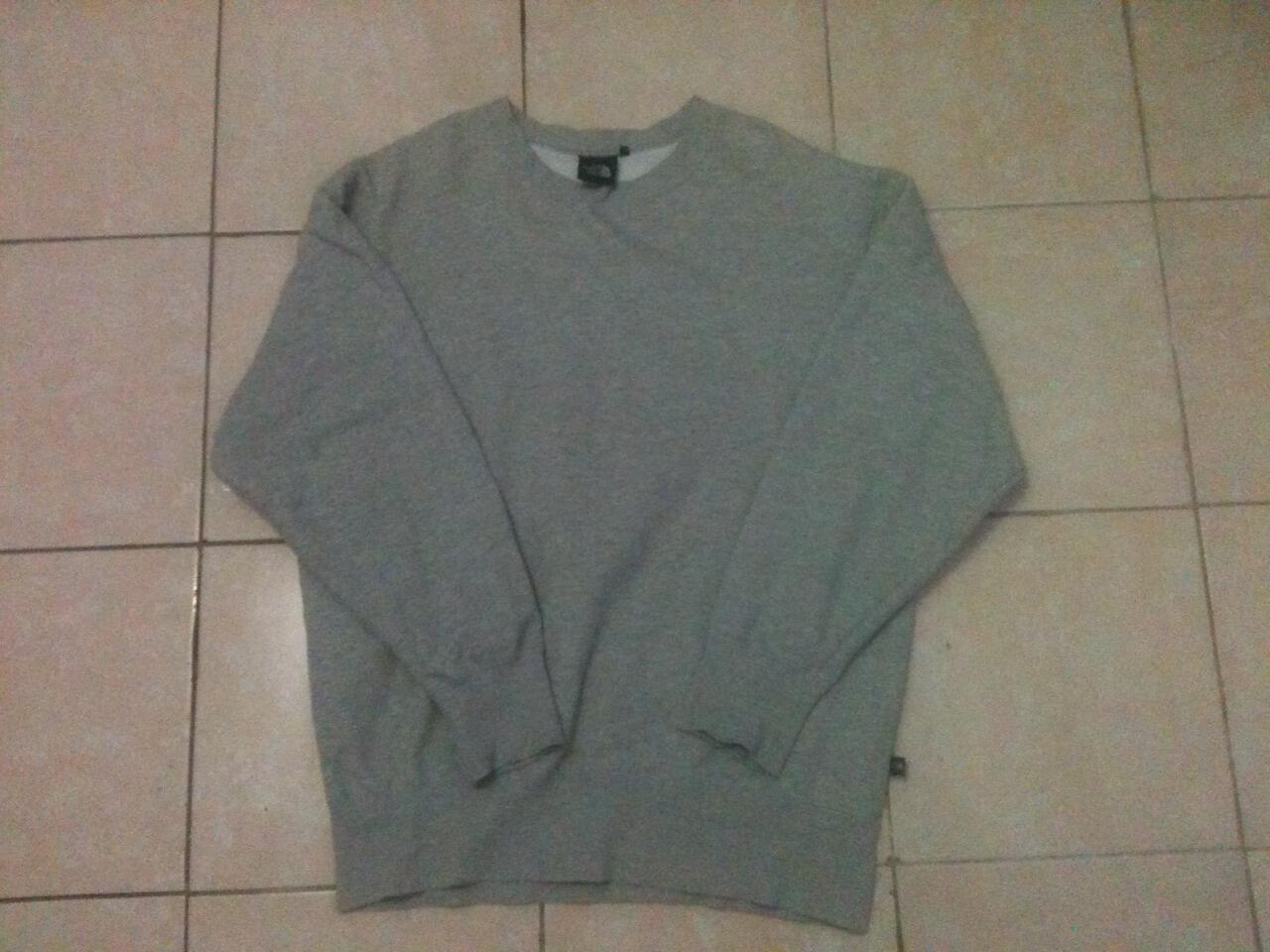 Sweater LRG dan The North Face