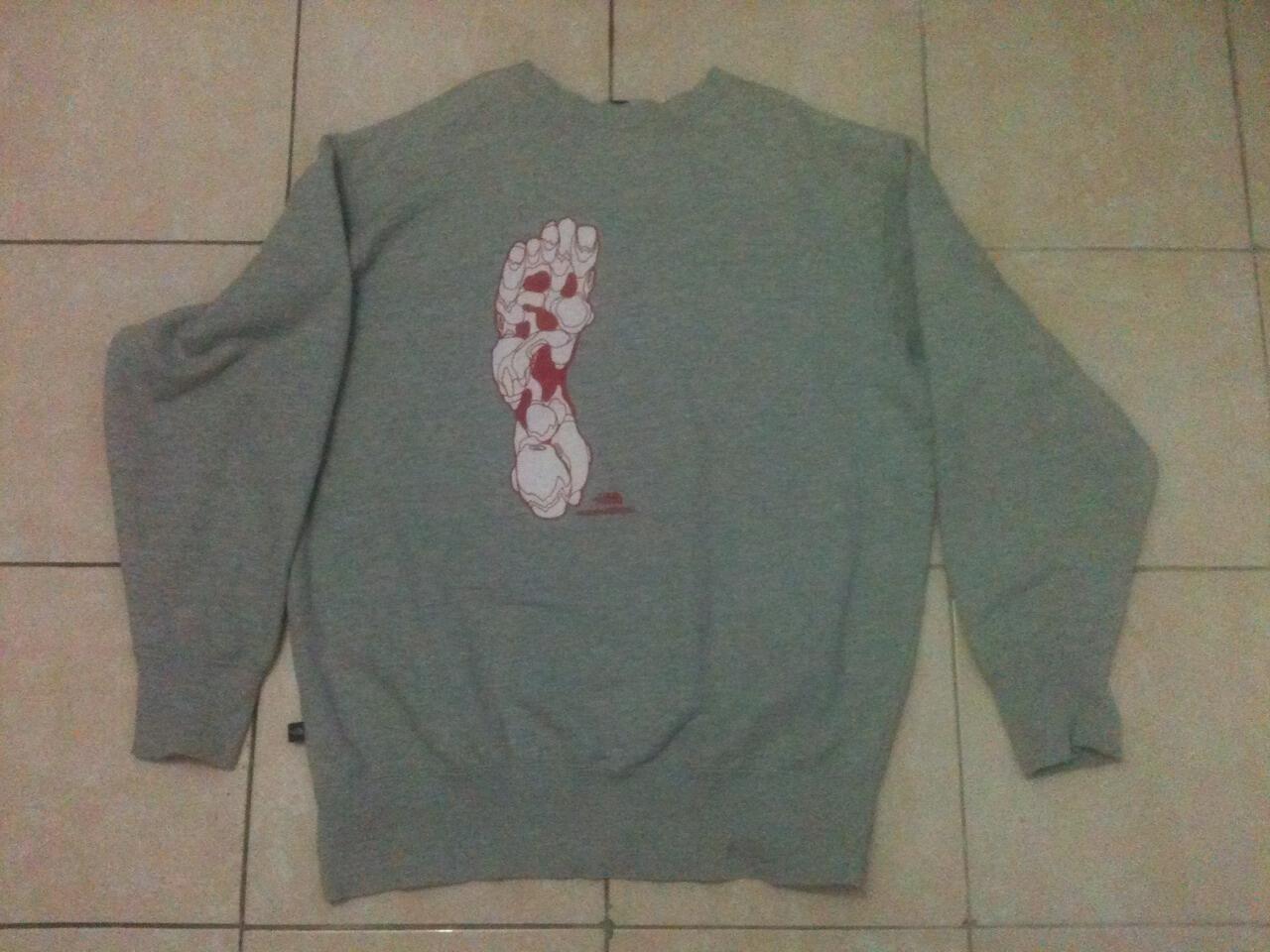 Sweater LRG dan The North Face