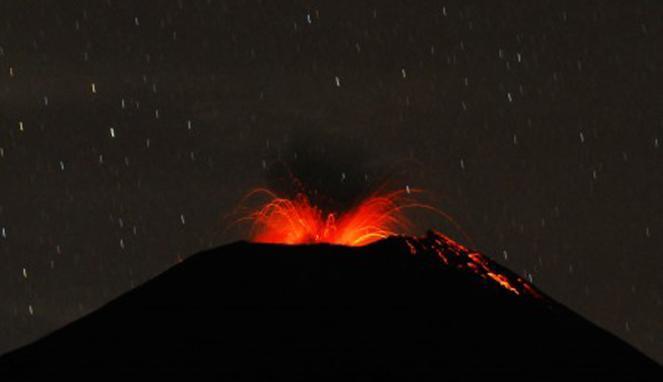 &#91;NEWS&#93; GUNUNG SLAMET MELETUS