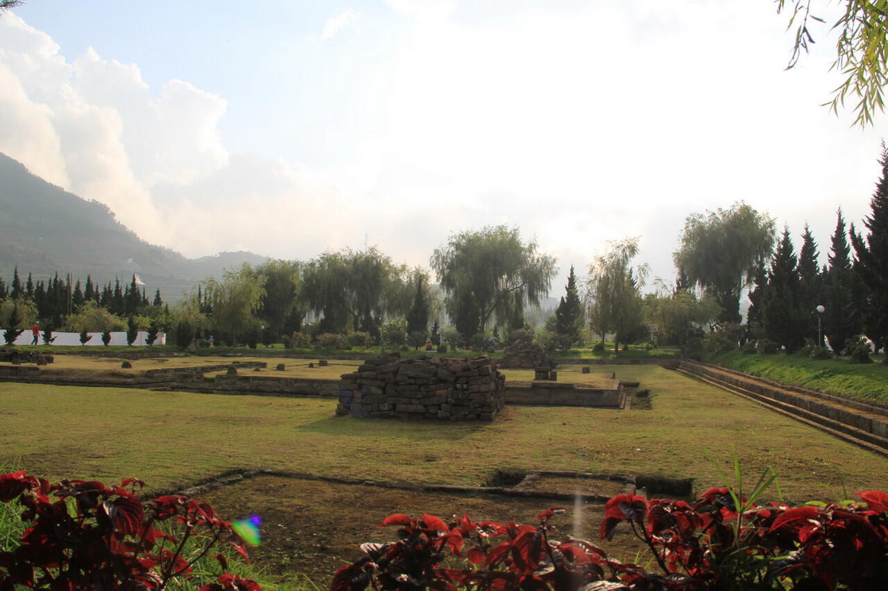 &#91;AJAKAN&#93; MENIKMATI UDARA SEJUK DI DATARAN TINGGI DIENG &amp; SUNRISE SIKUNIR..