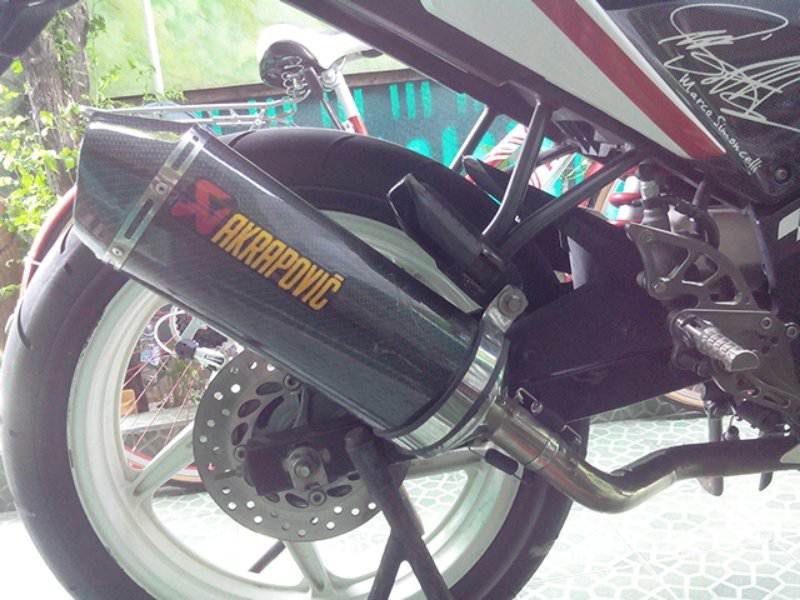 knalpot akrapovic custom