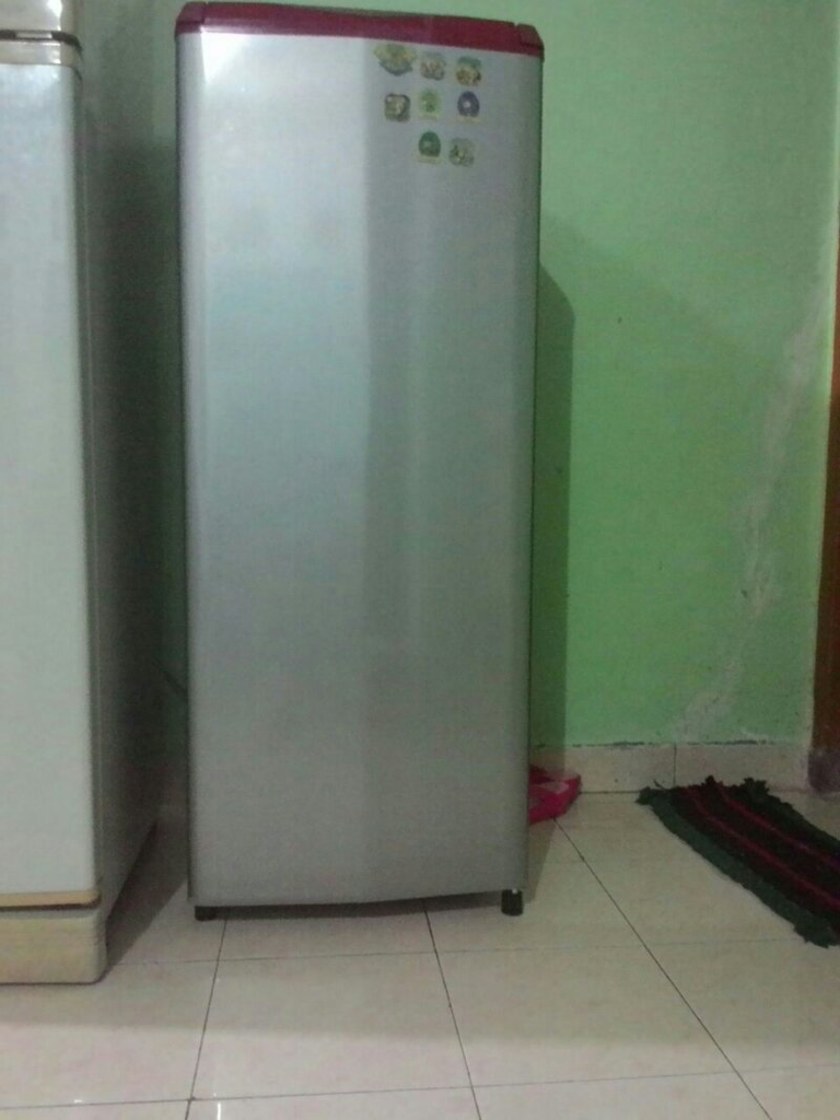JUAL SANTAI KULKAS SANYO SR-217 MR MASIH GARANSI