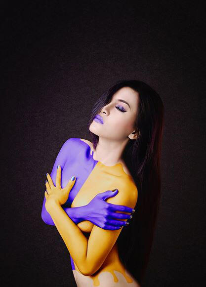 INDONESIA BODY PAINTING MODEL 18+