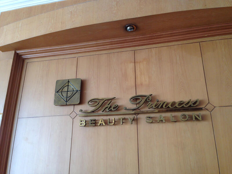 The Princess Photo Surabaya - Foto Wedding, Foto Pre-wedding, Foto Keluarga, Dll