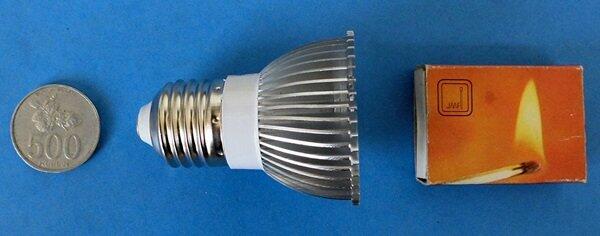 Jual LED: Bohlam,Downlight,Par-Spot,Plafon,Etalase,power supply,LED module,Floodlight