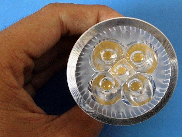 Jual LED: Bohlam,Downlight,Par-Spot,Plafon,Etalase,power supply,LED module,Floodlight