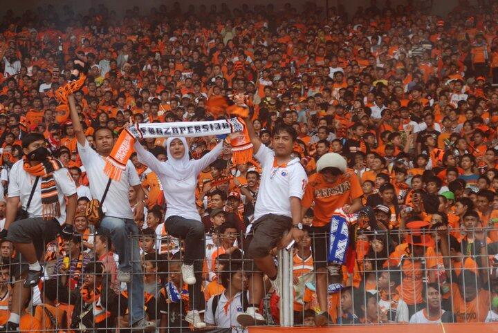 Menghapus Stigma Negatif Supporter The Jakmania
