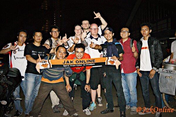 Menghapus Stigma Negatif Supporter The Jakmania
