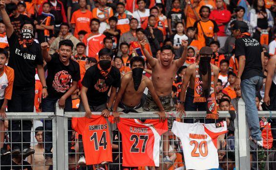 Menghapus Stigma Negatif Supporter The Jakmania