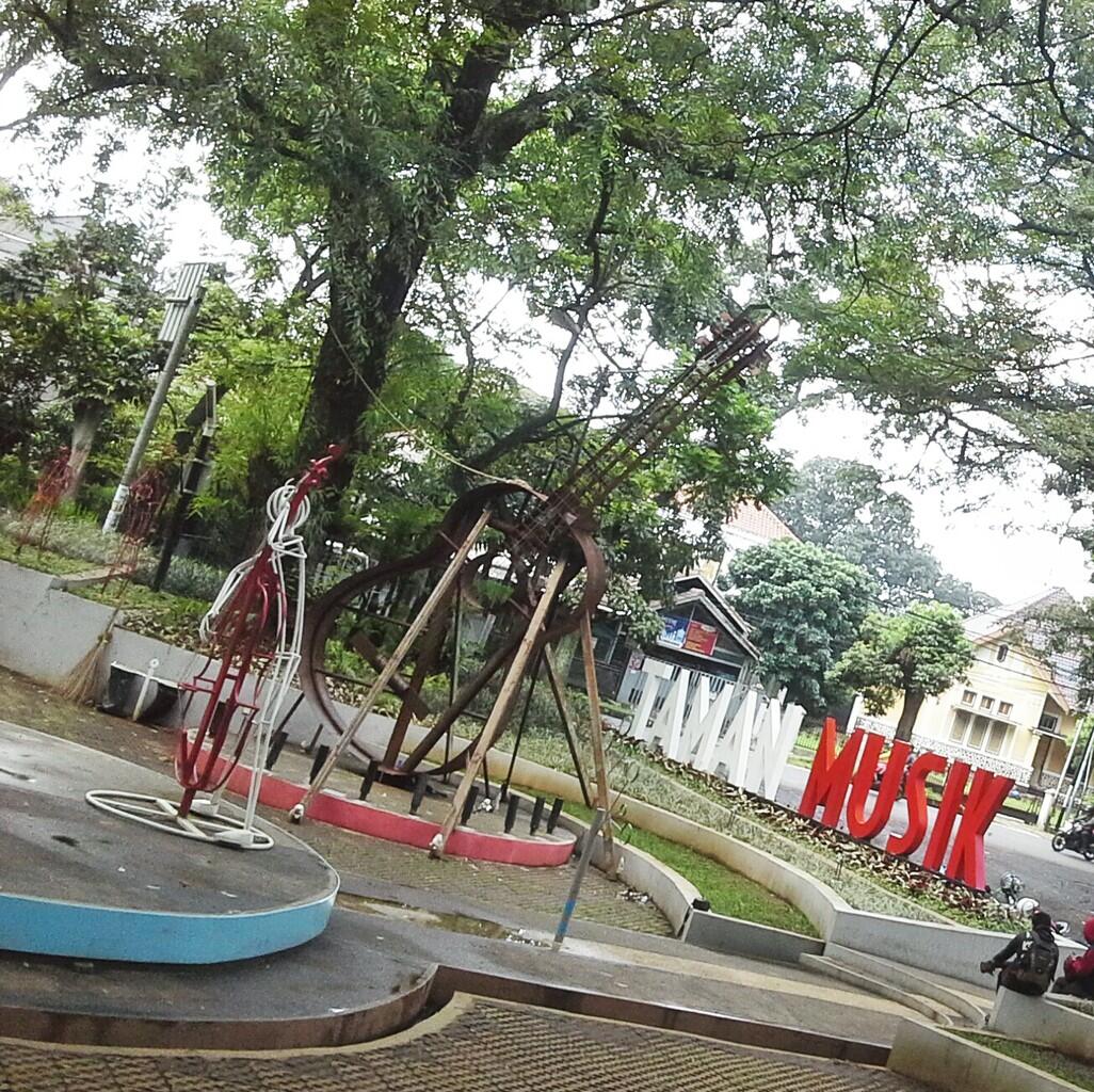 Mengenal Taman  Taman  Unik di  Kota  Bandung  KASKUS