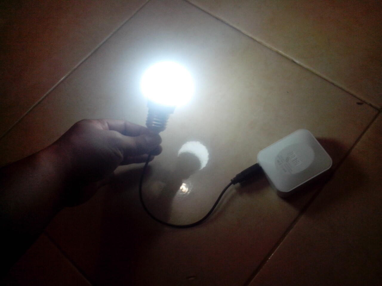 &#91;SHARE&#93; Bikin &quot;Emergency Lamp&quot; dari bohlam led bekas