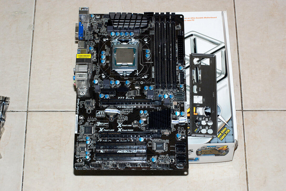 Z77 Asrock ( E3 ) & HP Z75 ( i3 3220 )