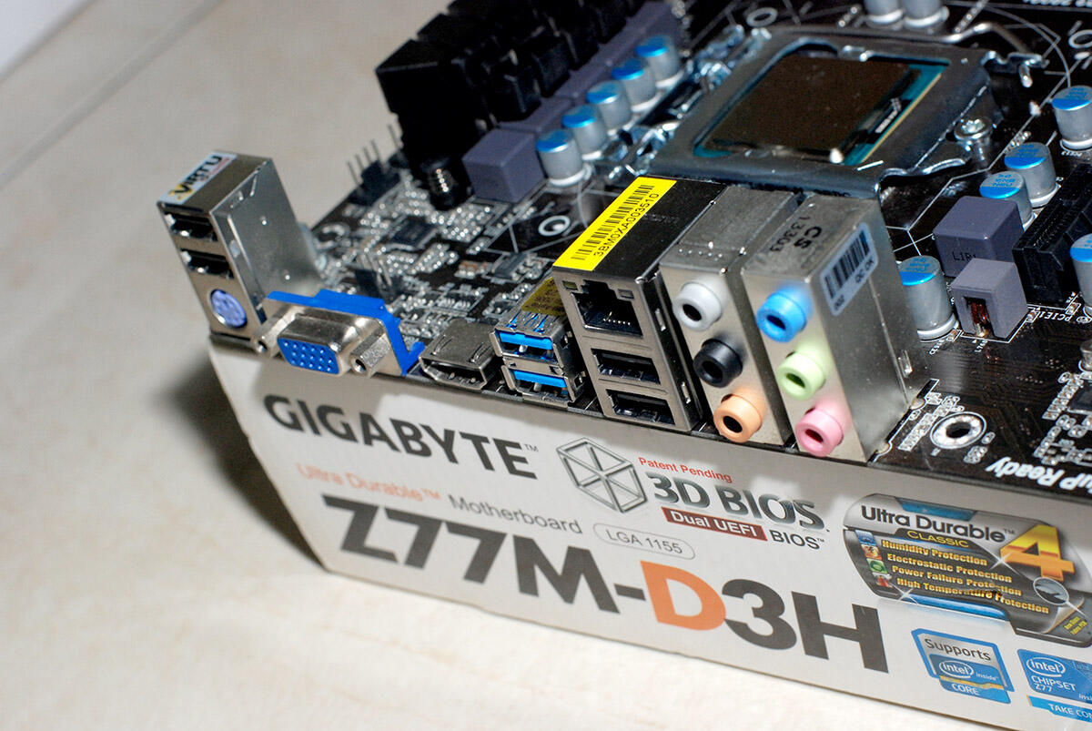 Z77 Asrock ( E3 ) & HP Z75 ( i3 3220 )