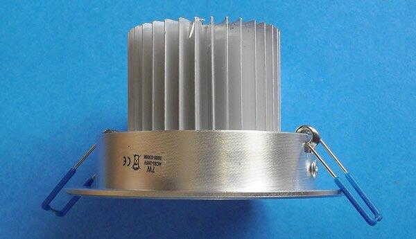 Jual LED: Bohlam,Downlight,Par-Spot,Plafon,Etalase,power supply,LED module,Floodlight
