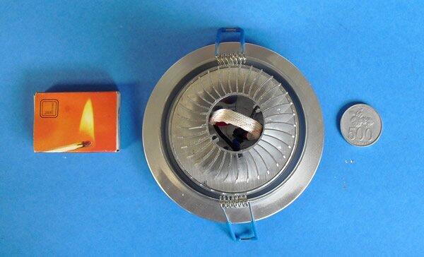 Jual LED: Bohlam,Downlight,Par-Spot,Plafon,Etalase,power supply,LED module,Floodlight