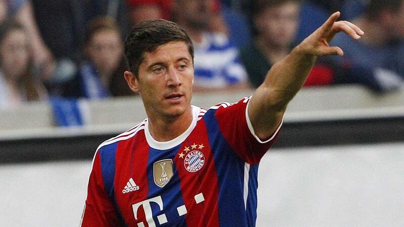 Para Striker Top Korban Bayern Munchen