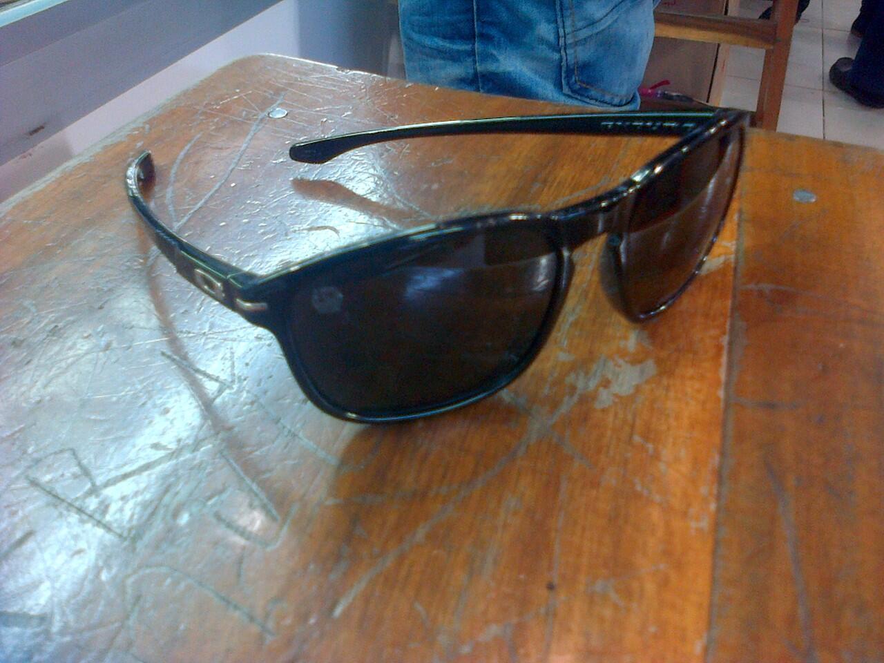 KACAMATA SUNGLASESS / FRAME OAKLEY HOLBROOK GARAGE ROCK DEVIATION MURAH