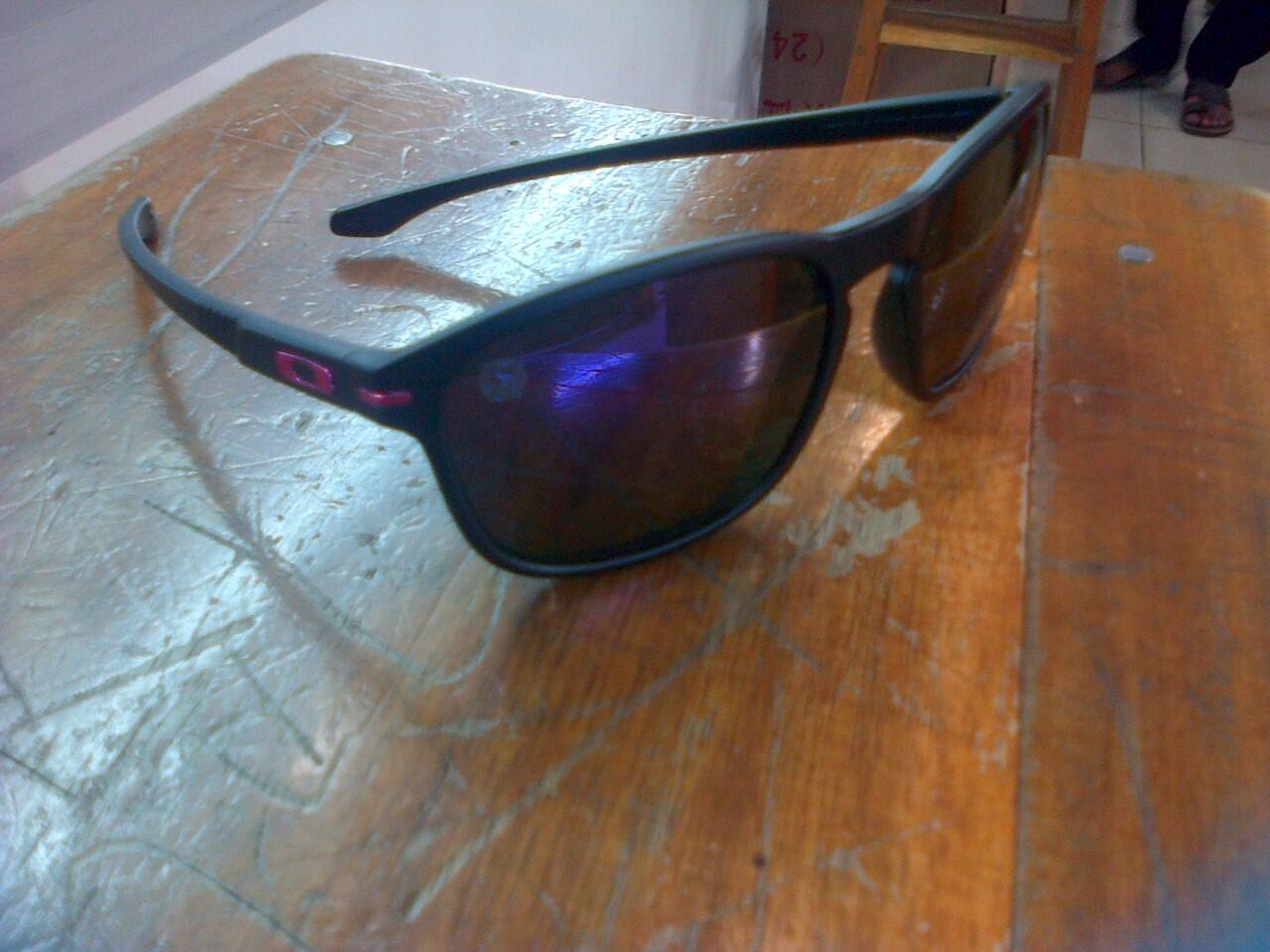 KACAMATA SUNGLASESS / FRAME OAKLEY HOLBROOK GARAGE ROCK DEVIATION MURAH