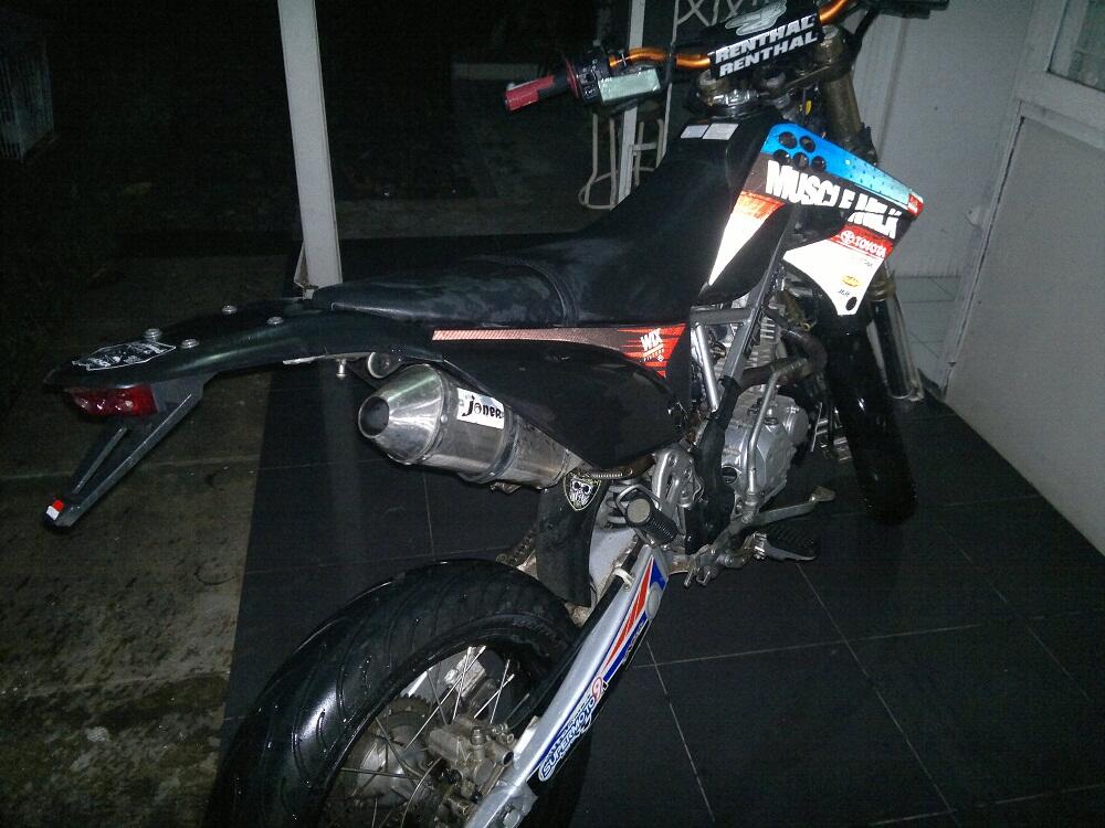 Terjual KLX Dtracker 2012 MODIF SUPERMOTO Limbah SE 