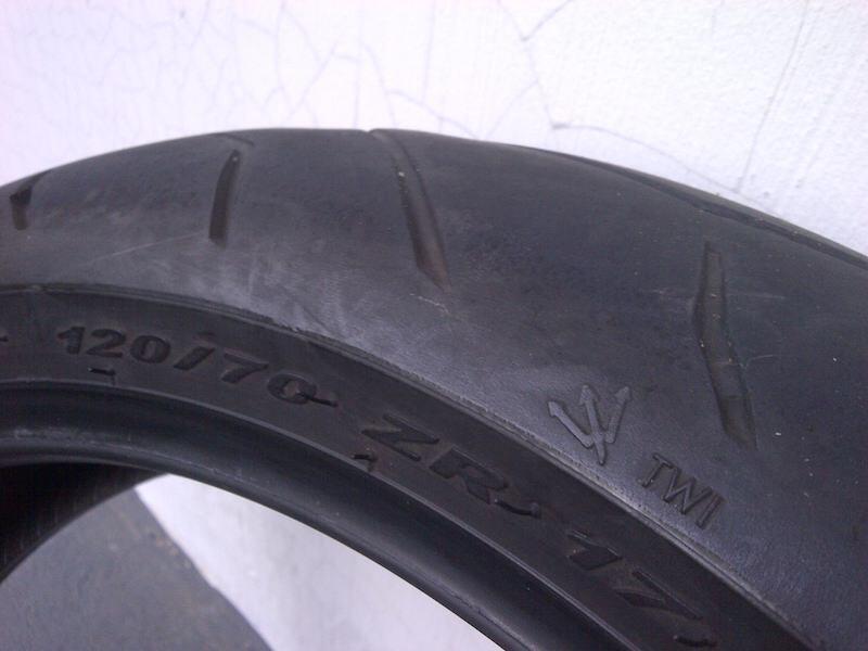Ban Motor Pirelli Diablo Rosso Ii Zr Ring 17 Inch