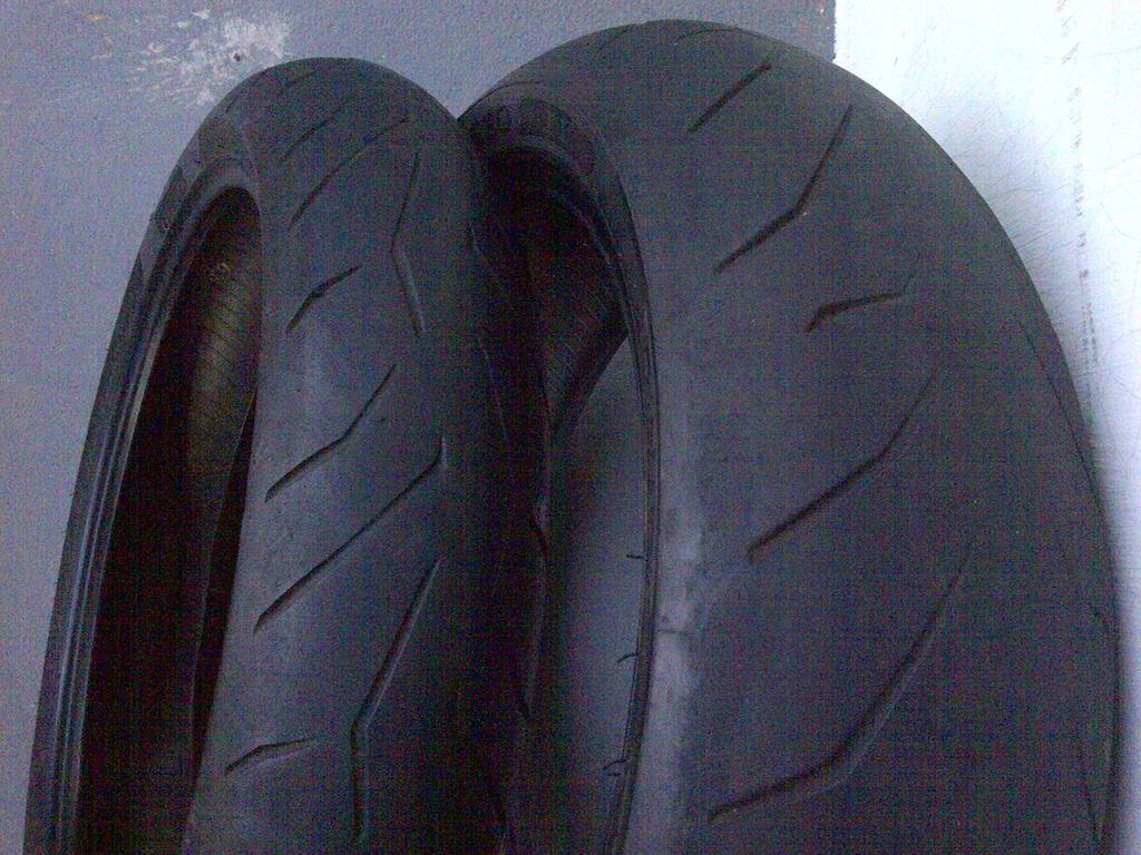 Ban Motor Pirelli Diablo Rosso Ii Zr Ring 17 Inch