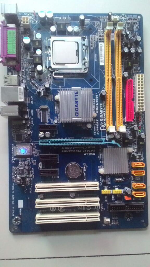 Paketan Core 2 Duo + Mobonya LGA 775 Bandung