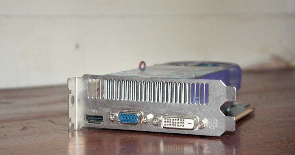 His Hd 6570 iceQ 1gb ddr3 mureeeh