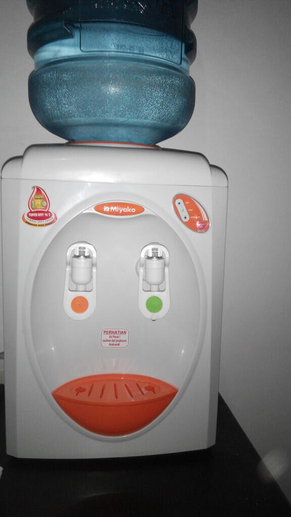 Dispenser Miyako (panas,sangat panas,dingin) + aqua galon