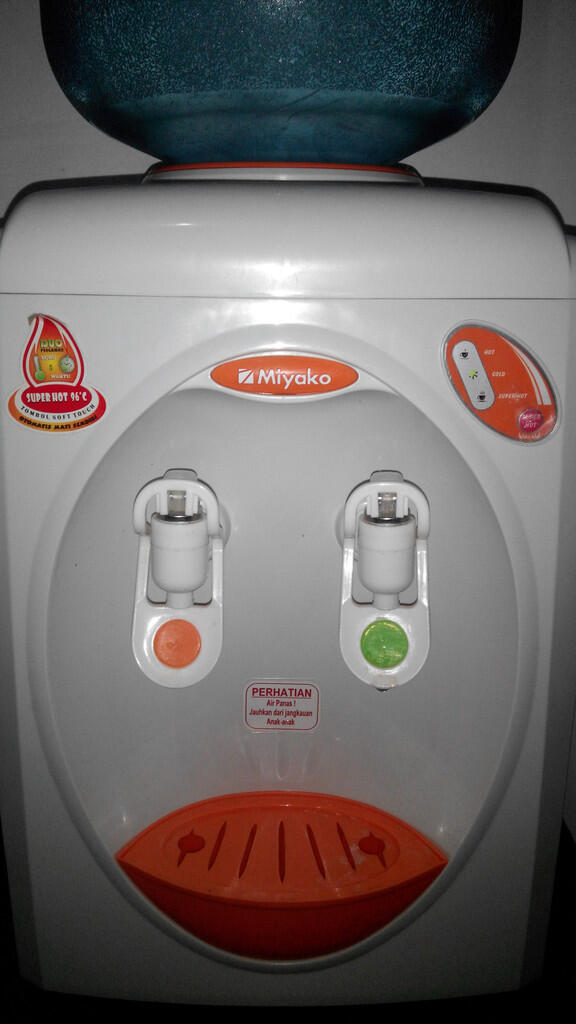 Dispenser Miyako (panas,sangat panas,dingin) + aqua galon