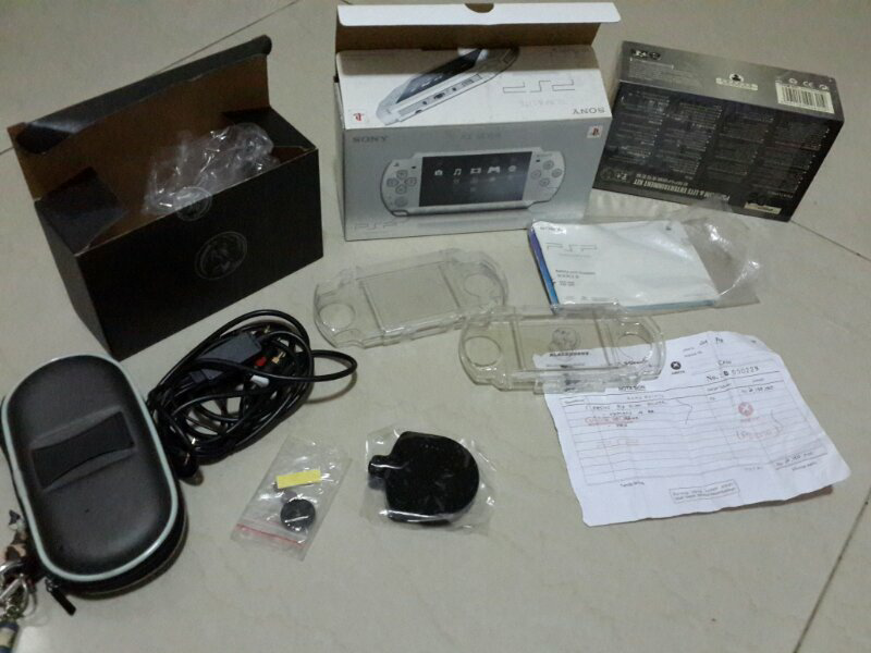 WTS PSP 2006 SLIM + BLACKHORN JUAL RUGI