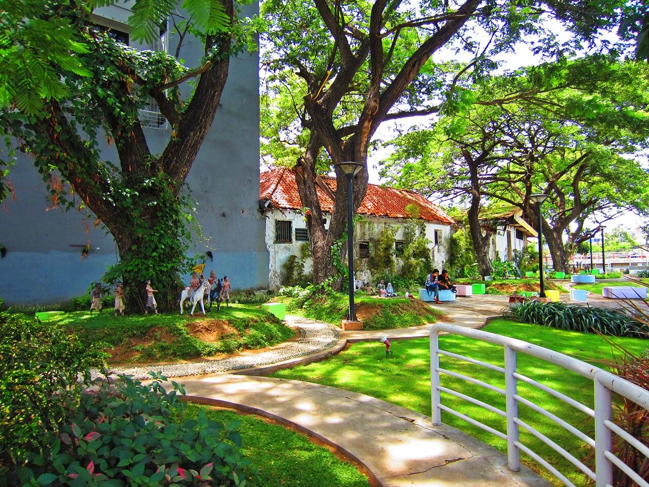 Inilah Taman Kota Tercantik Di Indonesia