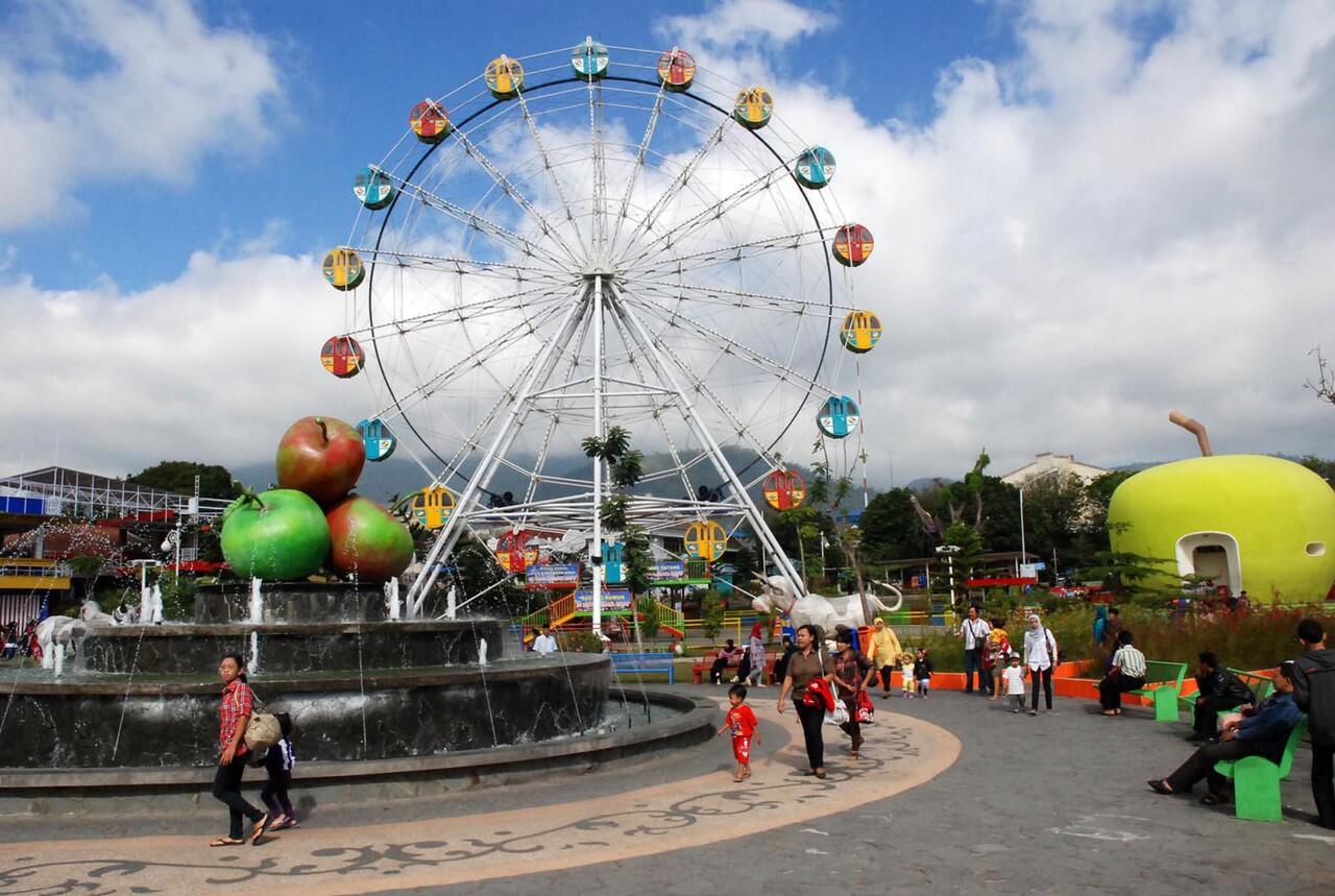 Inilah Taman Kota Tercantik Di Indonesia
