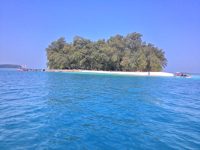 Yuk mengawali musim panas dengan wisata ke Pulau Harapan 28 Februari - 1 Maret 2015