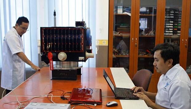 sekarang bisa bikin satelit,besok bisa bikin senjata pemusnah masal