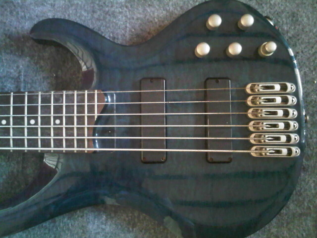 Jual -*TERIMA SERVICE,SETUP & UPGRADE* GITAR/BASS Elektrik 