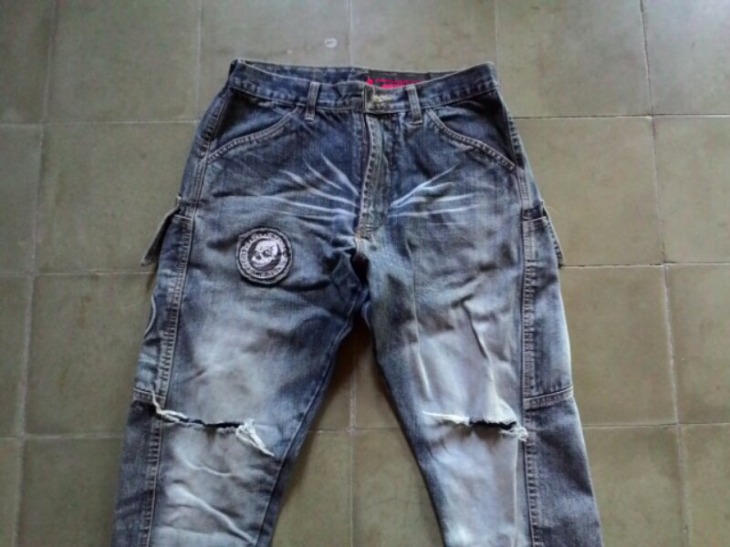 Terjual jual celana  jeans prapatan rebel stuff cocok buat 