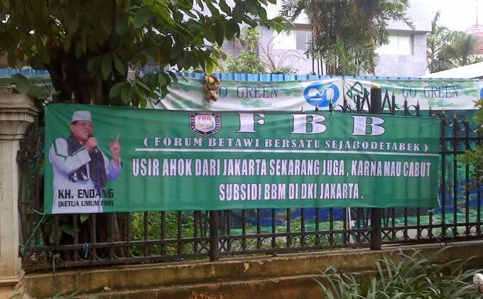 Spanduk Usir Ahok Muncul Kembali