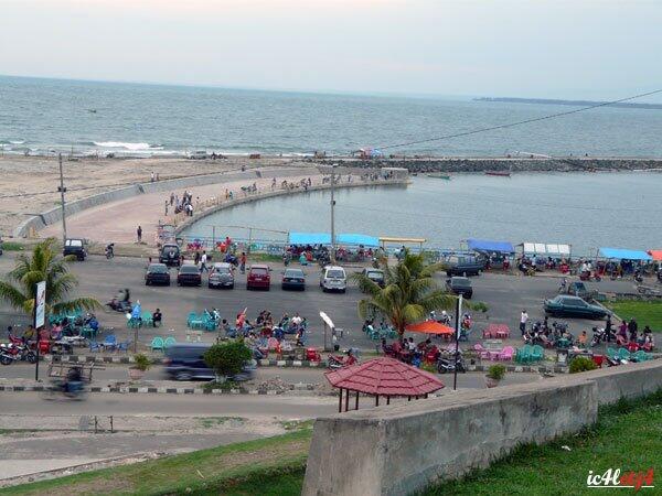 Masuk Gan ! bagi yang belum tahu dan belum pernah ke Kota/Provinsi Bengkulu.
