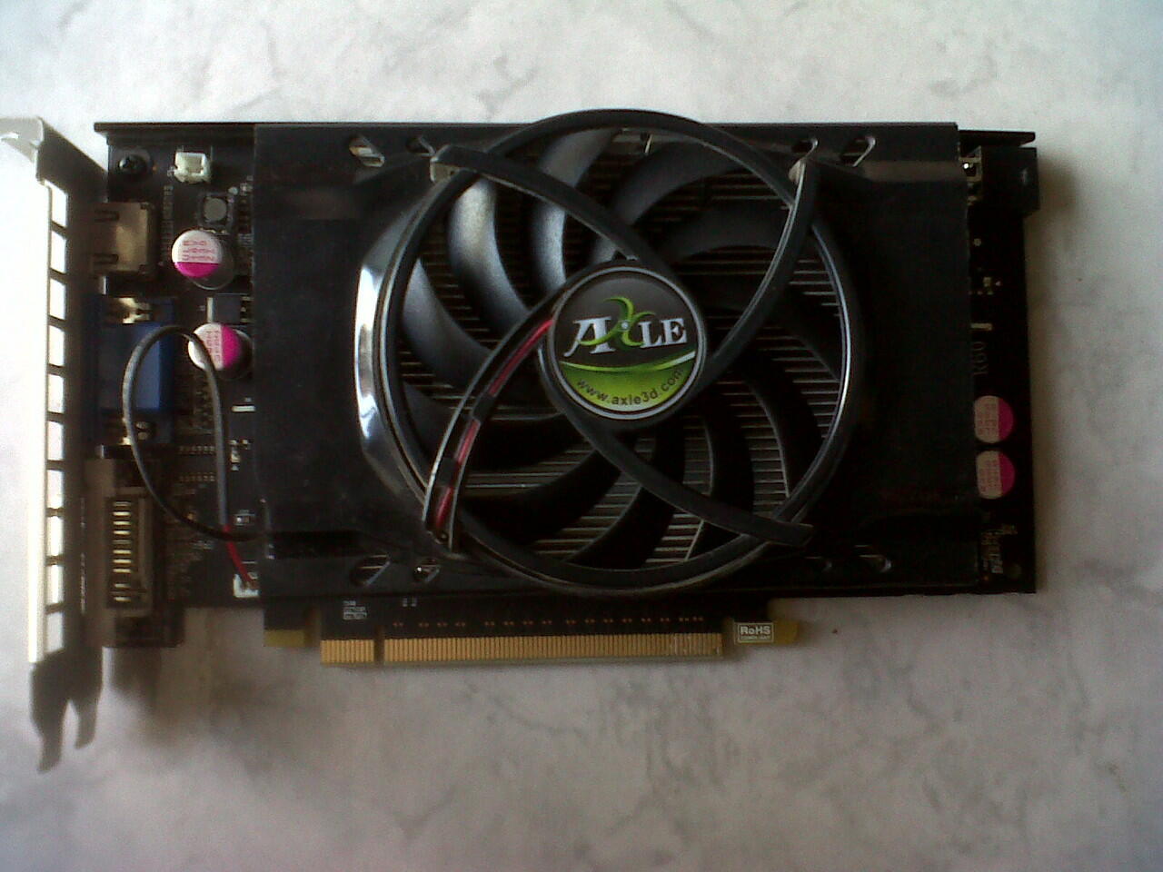 GTS 250 1Gb 256 Bits dan 9600GT 512Mb 256 Bits ==> Depok