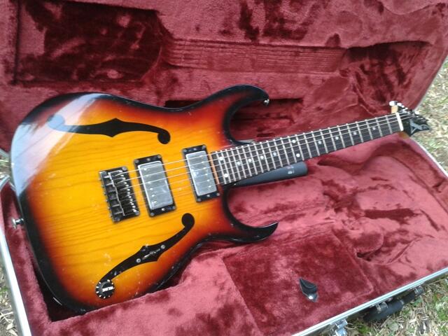 Terjual Ibanez PGM 401 TFB Paul Gilbert Signature Series 