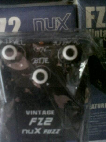 nuX FZ-2 Vintage Fuzz..retro distorsion.. wow