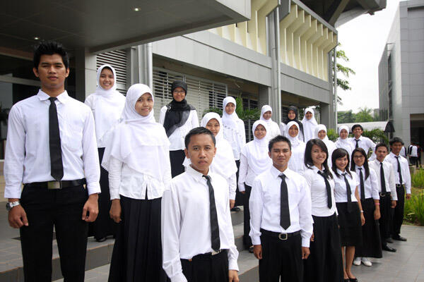 SIKLUS KEHIDUPAN MANUSIA vs MAHASISWA