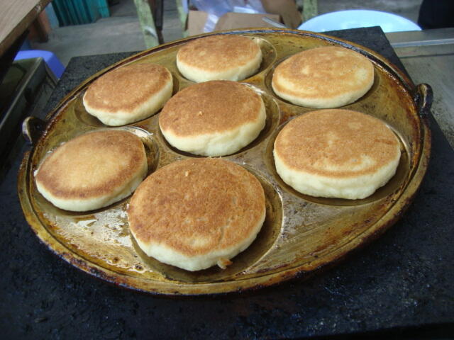 Kue Khamir..Jajanan khas Indonesia Yang Menggoda Selera