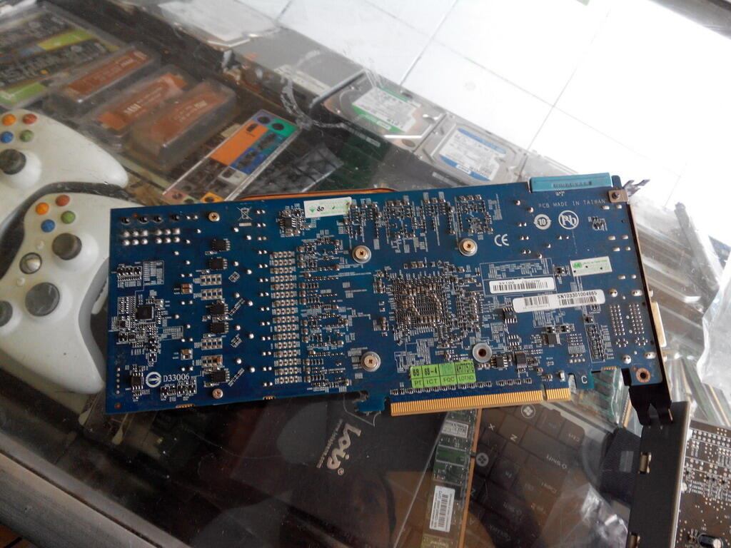 GIGABYTE 5850 RUSSAAKK YANG BUTUH
